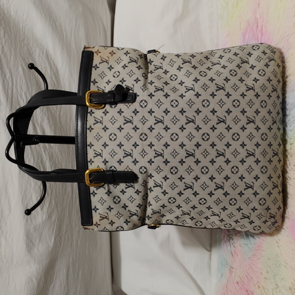 Louis Vuitton Monogram Tote in Cream and Black
